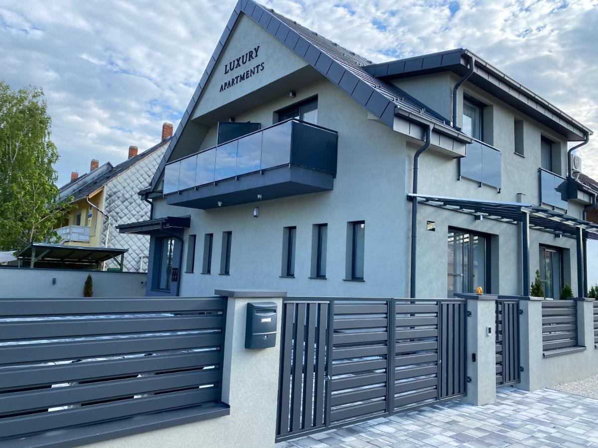 Luxury Apartments Keszthely Esterno foto