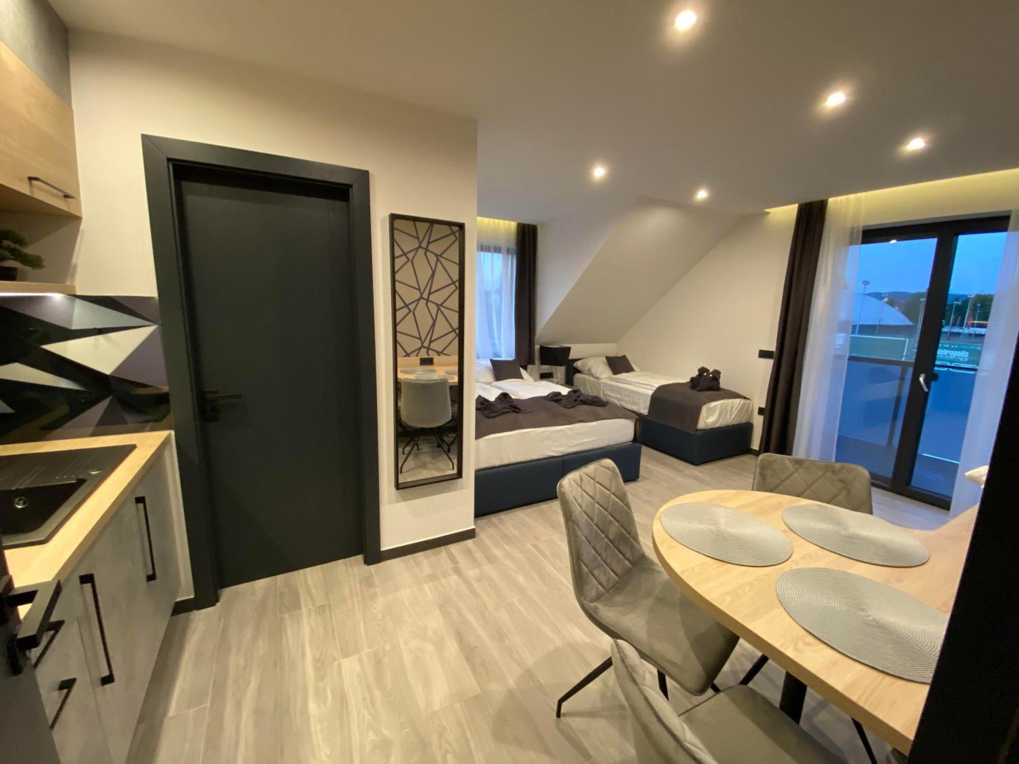 Luxury Apartments Keszthely Esterno foto